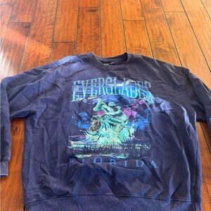 DARK GRAPHIC CREWNECK